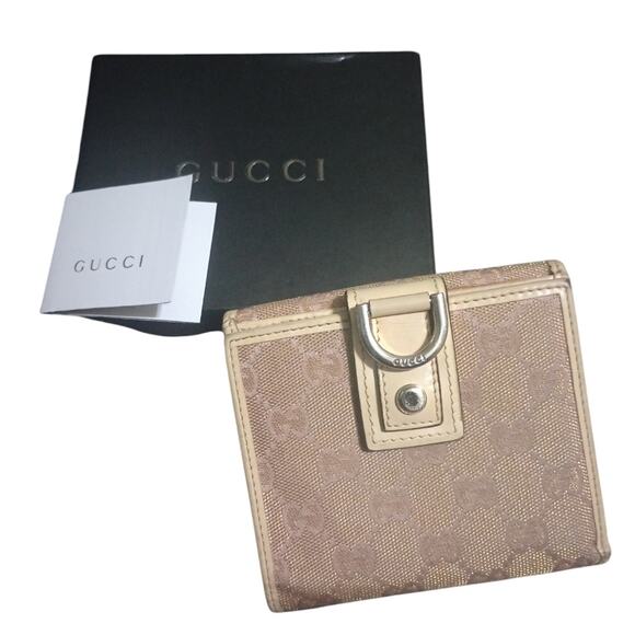 Authentic Gucci Pink and Silver D Ring Abby Compact Wallet - Picture 1 of 16